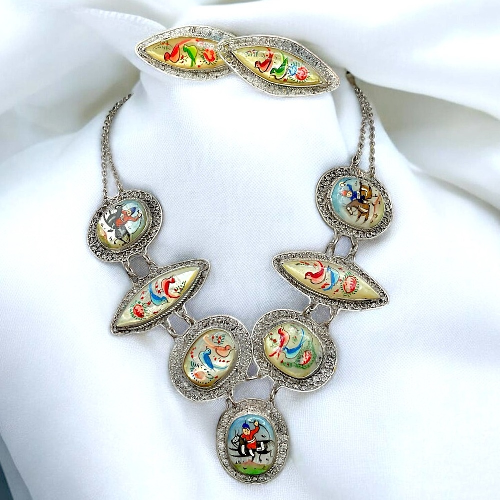 🌺 Antique Persian Hand-Painted Mother of Pearl Necklace & Earrings